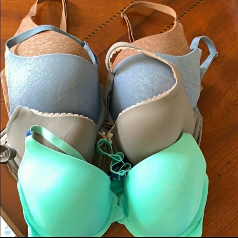 4 Bundle Set Victoria's Secret 32DD/32E